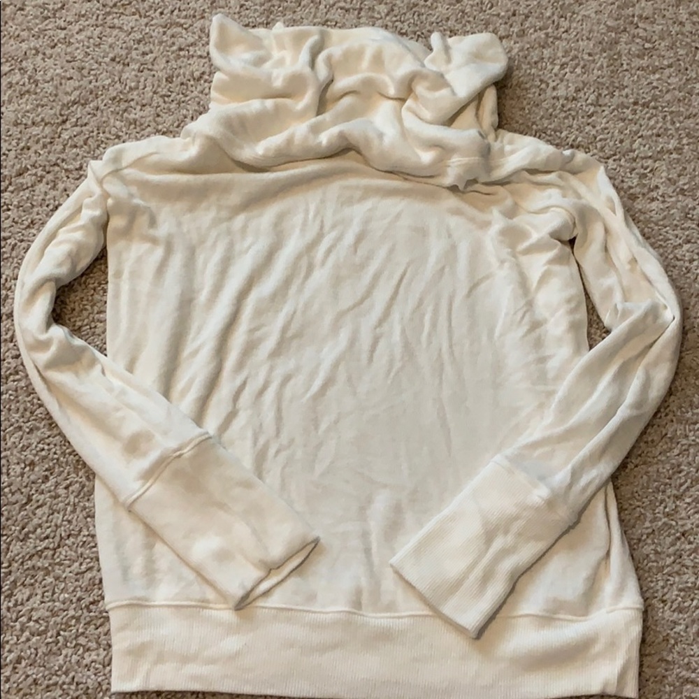 loose neck or off the shoulder white long sleeve!